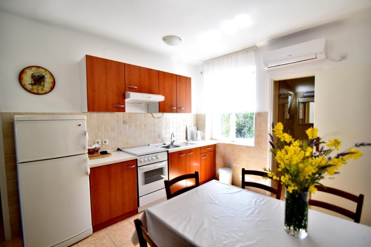לון Apartmani Badurina - Crnika מראה חיצוני תמונה