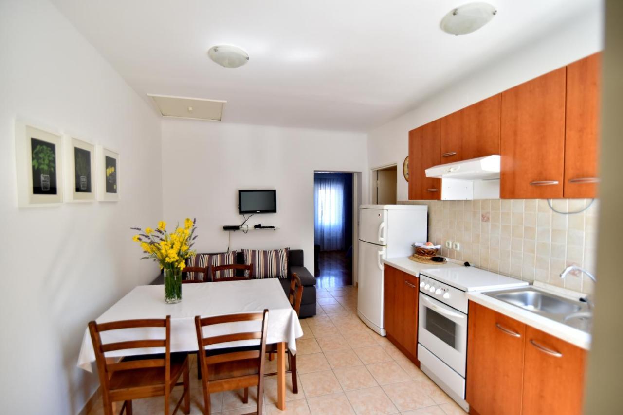 לון Apartmani Badurina - Crnika מראה חיצוני תמונה